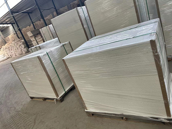 Ceramic fiber board